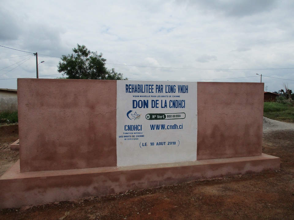 Réhabilitation d'une pompe hydraulique à Guézem, centre ouest ivoirien
